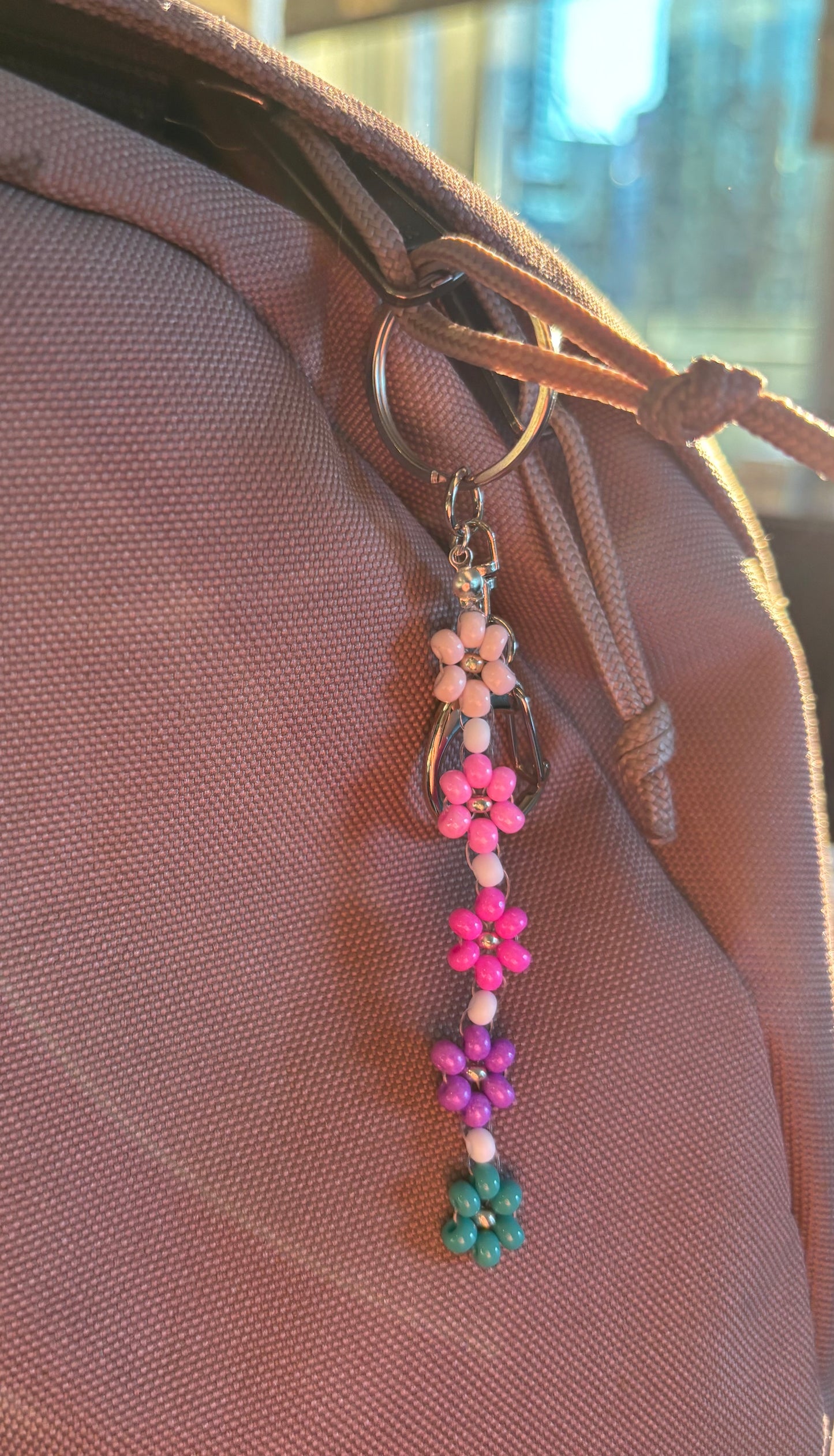 Daisy Flower Beaded Keychain