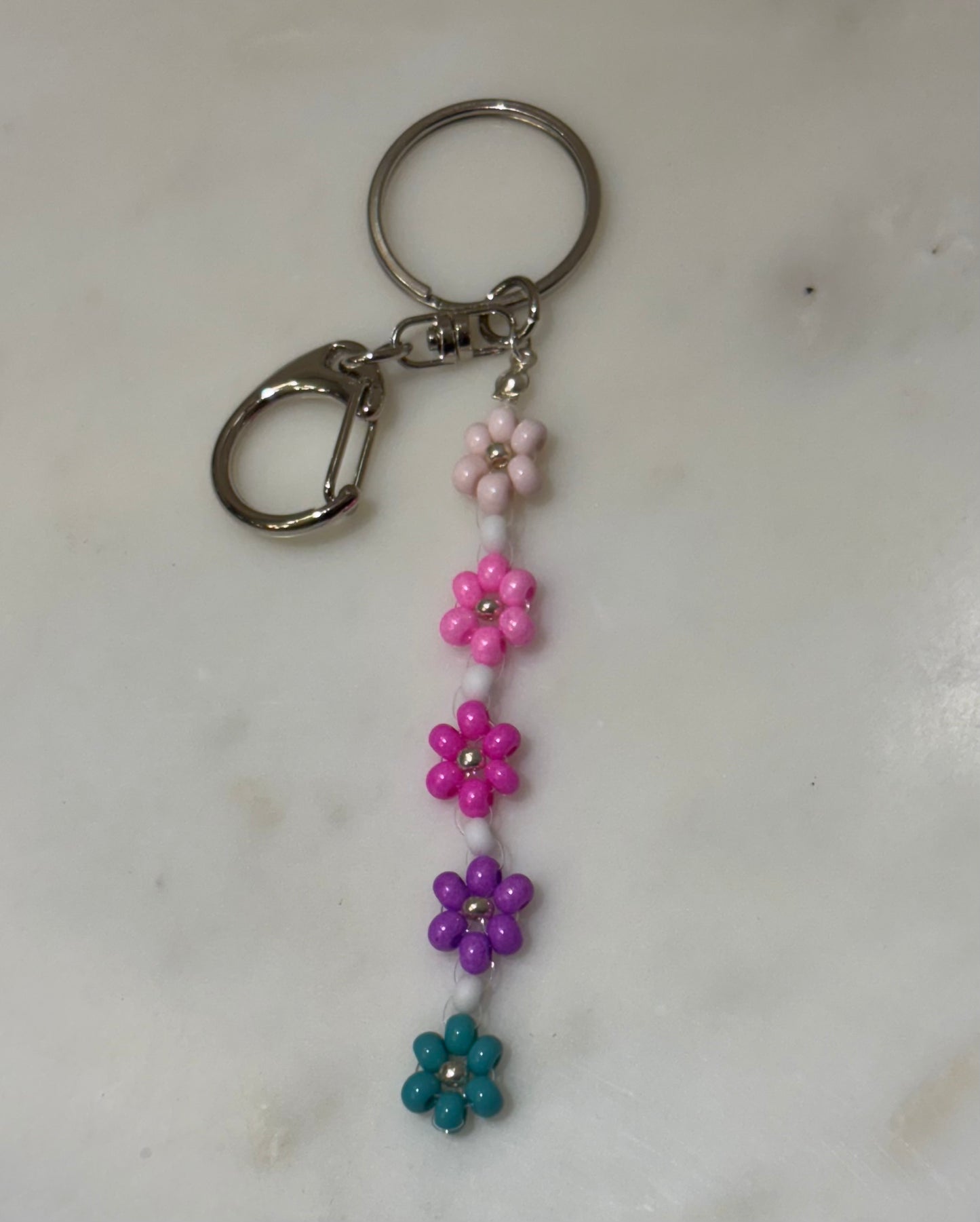 Daisy Flower Beaded Keychain